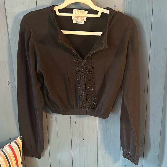 Lianne Barnes Vintage Cropped Black Sweater - Picture 1 of 6